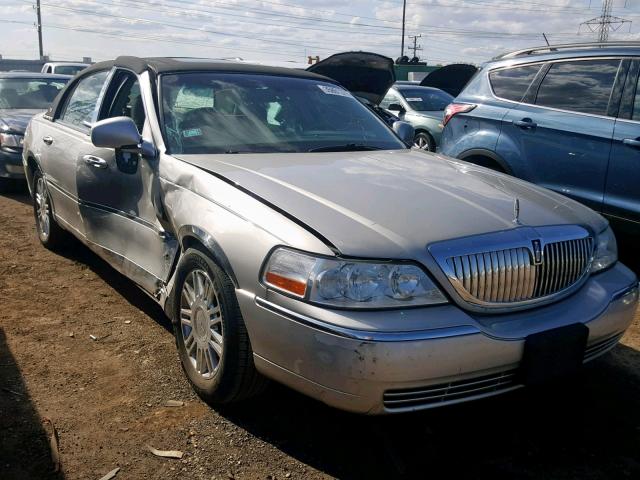 1LNHM82V67Y608420 - 2007 LINCOLN TOWN CAR S GRAY photo 1