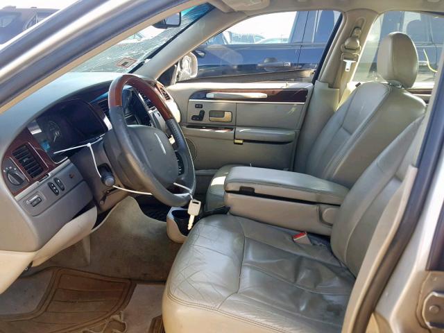 1LNHM82V67Y608420 - 2007 LINCOLN TOWN CAR S GRAY photo 5