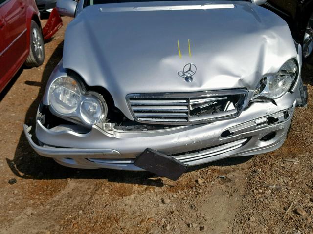 WDBRF92H27F923664 - 2007 MERCEDES-BENZ C 280 4MAT SILVER photo 9