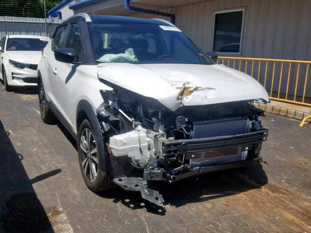 3N1CP5CU1JL527833 - 2018 NISSAN KICKS S WHITE photo 1