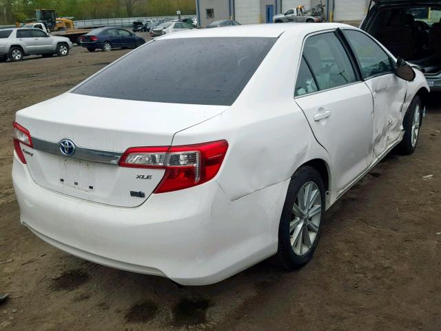 4T1BD1FK9CU021465 - 2012 TOYOTA CAMRY HYBR WHITE photo 4