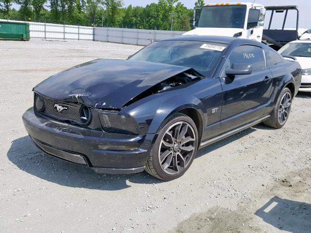 1ZVFT82H765132359 - 2006 FORD MUSTANG GT BLACK photo 2