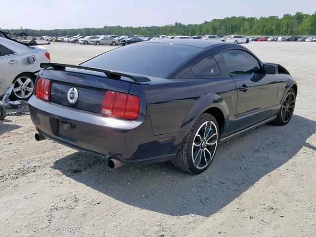 1ZVFT82H765132359 - 2006 FORD MUSTANG GT BLACK photo 4