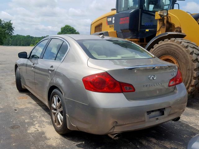 JNKCV61E69M300562 - 2009 INFINITI G37 BASE GOLD photo 3