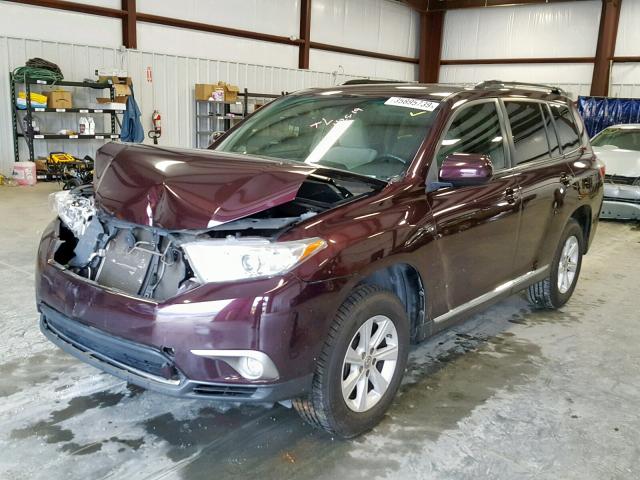 5TDZA3EHXCS024196 - 2012 TOYOTA HIGHLANDER BURGUNDY photo 2