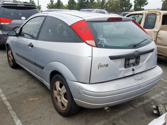 3FAFP31383R121613 - 2003 FORD FOCUS ZX3 SILVER photo 3