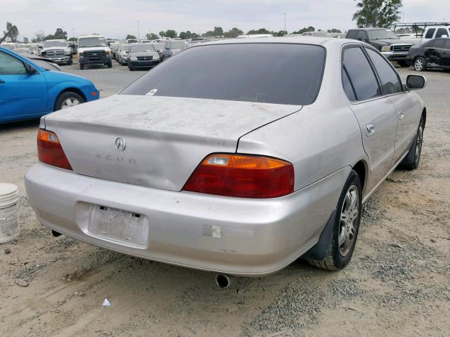 19UUA5647XA016272 - 1999 ACURA 3.2TL SILVER photo 4