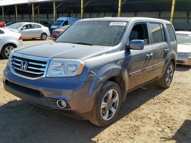 5FNYF3H35FB007358 - 2015 HONDA PILOT SE GRAY photo 2