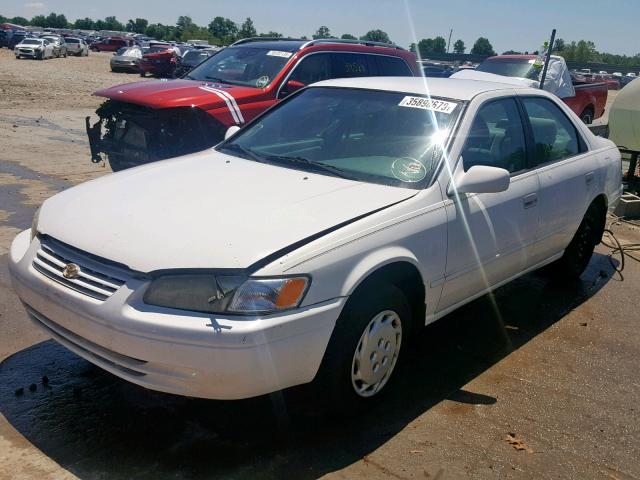 4T1BG22K5XU900048 - 1999 TOYOTA CAMRY CE WHITE photo 2