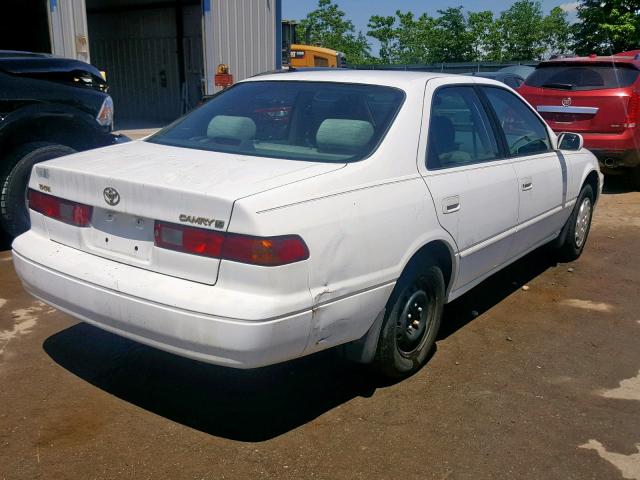 4T1BG22K5XU900048 - 1999 TOYOTA CAMRY CE WHITE photo 4