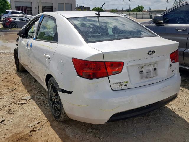 KNAFU4A24C5532409 - 2012 KIA FORTE EX WHITE photo 3