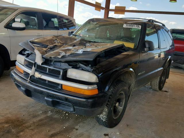 1GNCS18W1XK190838 - 1999 CHEVROLET BLAZER BLACK photo 2