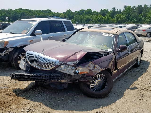 1LNHM83W86Y601300 - 2006 LINCOLN TOWN CAR D MAROON photo 2