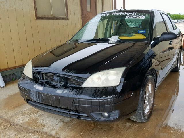 1FAHP34N67W295494 - 2007 FORD FOCUS ZX4 BLACK photo 2