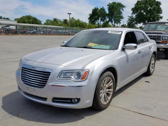 2C3CCACG9CH198178 - 2012 CHRYSLER 300 LIMITE SILVER photo 2