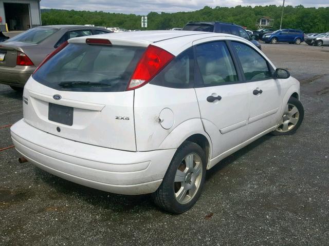 1FAFP37N06W197336 - 2006 FORD FOCUS ZX5 WHITE photo 4