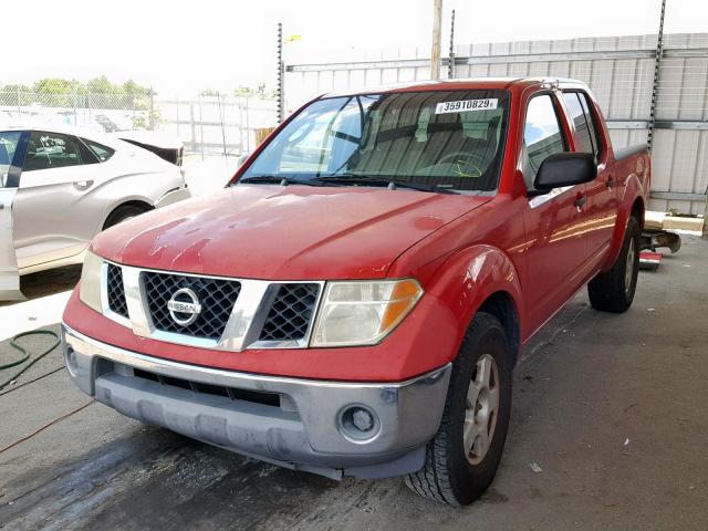 1N6AD07U25C416944 - 2005 NISSAN FRONTIER C RED photo 2