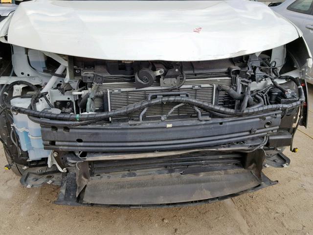 5N1ET2MT9HC783662 - 2017 NISSAN ROGUE SV H WHITE photo 9