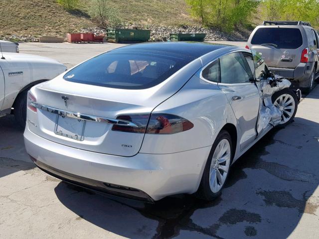 5YJSA1E2XHF209393 - 2017 TESLA MODEL S SILVER photo 4