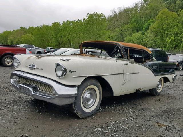 578A11574 - 1957 OLDSMOBILE SUPER 88 WHITE photo 2