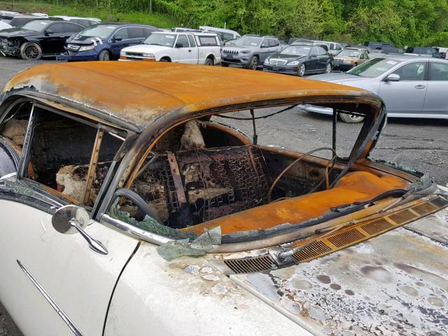 578A11574 - 1957 OLDSMOBILE SUPER 88 WHITE photo 9