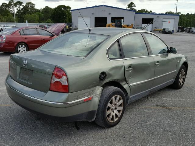 WVWPD63B22P045650 - 2002 VOLKSWAGEN PASSAT GLS GREEN photo 4