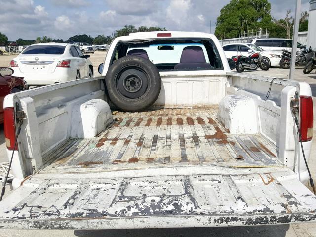 1GTCS14X638140578 - 2003 GMC SONOMA WHITE photo 6