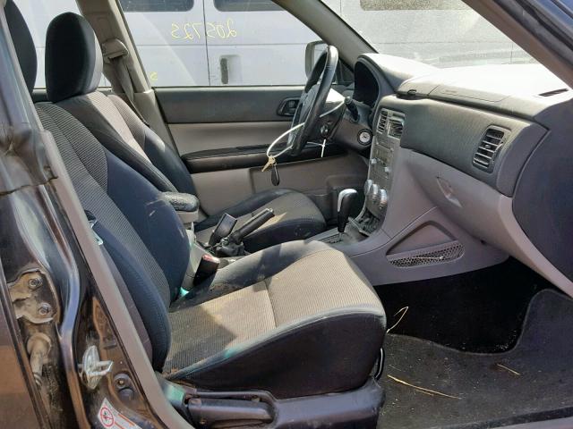 JF1SG66628H726027 - 2008 SUBARU FORESTER S GRAY photo 5