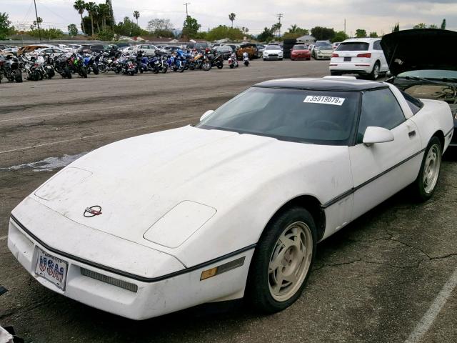 1G1YY2389L5108593 - 1990 CHEVROLET CORVETTE WHITE photo 2