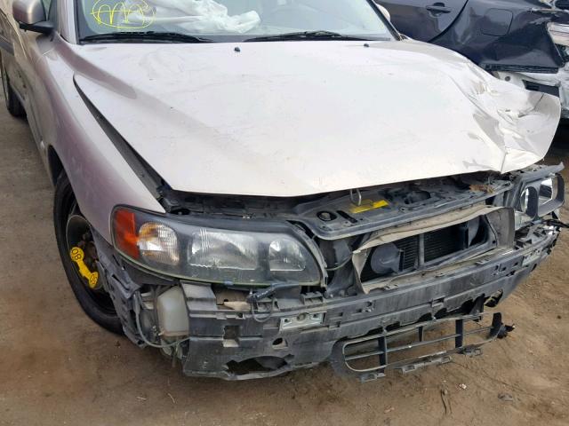 YV1RS61T642367499 - 2004 VOLVO S60 GOLD photo 9