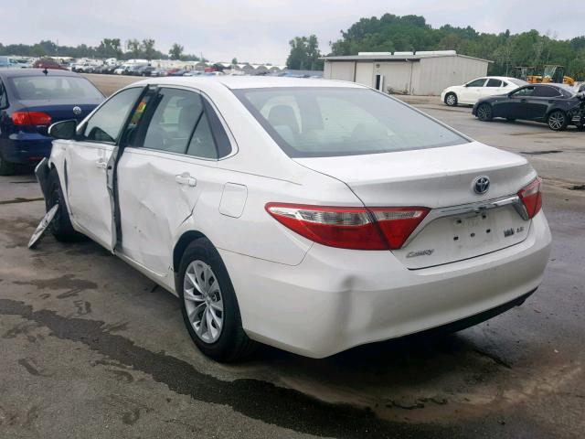 4T1BD1FK5FU172629 - 2015 TOYOTA CAMRY HYBR WHITE photo 3