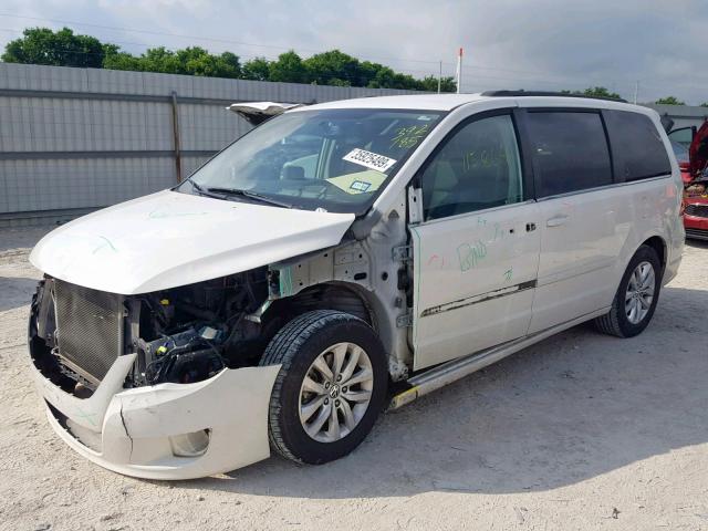 2C4RVABG7CR392185 - 2012 VOLKSWAGEN ROUTAN SE WHITE photo 2