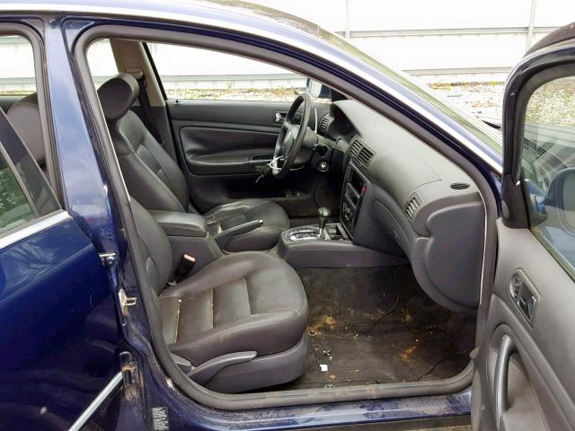 WVWME63B35P026707 - 2005 VOLKSWAGEN PASSAT GL BLUE photo 5