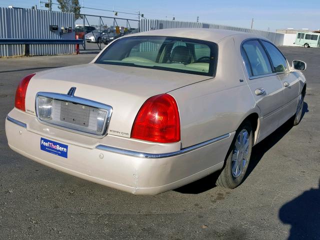 1LNHM83W03Y631340 - 2003 LINCOLN TOWN CAR C CREAM photo 4