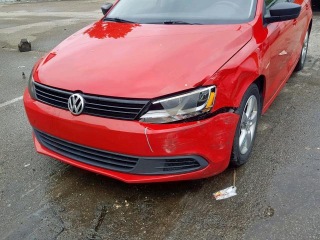 3VW2K7AJ3CM372319 - 2012 VOLKSWAGEN JETTA BASE RED photo 9