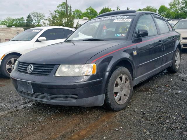 WVWMA63B6XE463224 - 1999 VOLKSWAGEN PASSAT GLS BLACK photo 2