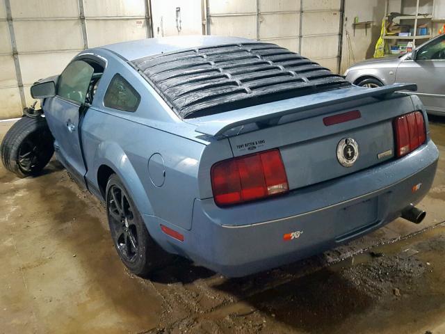 1ZVFT80N265260338 - 2006 FORD MUSTANG BLUE photo 3