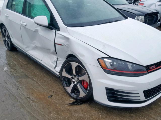 3VW447AUXHM011612 - 2017 VOLKSWAGEN GTI S/SE WHITE photo 9