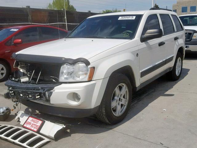 1J8HR48N45C560683 - 2005 JEEP GRAND CHER WHITE photo 2