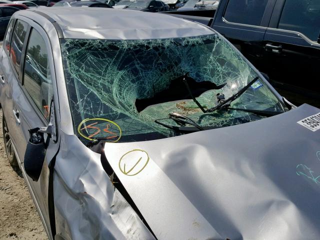 JA4AD2A34JJ001980 - 2018 MITSUBISHI OUTLANDER 银色 照片 9