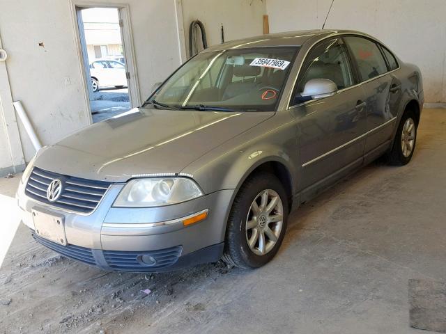 WVWPD63B24E296604 - 2004 VOLKSWAGEN PASSAT GLS GRAY photo 2