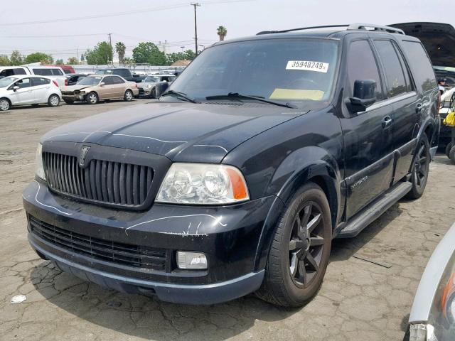 5LMFU27595LJ15741 - 2005 LINCOLN NAVIGATOR შავი ფოტო 2