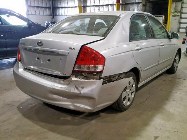 KNAFE222395641131 - 2009 KIA SPECTRA EX SILVER photo 4