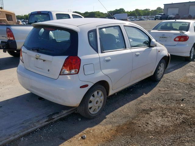 KL1TJ62654B185596 - 2004 CHEVROLET AVEO LS WHITE photo 4