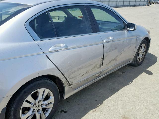 1HGCP2F48AA102741 - 2010 HONDA ACCORD LXP SILVER photo 9