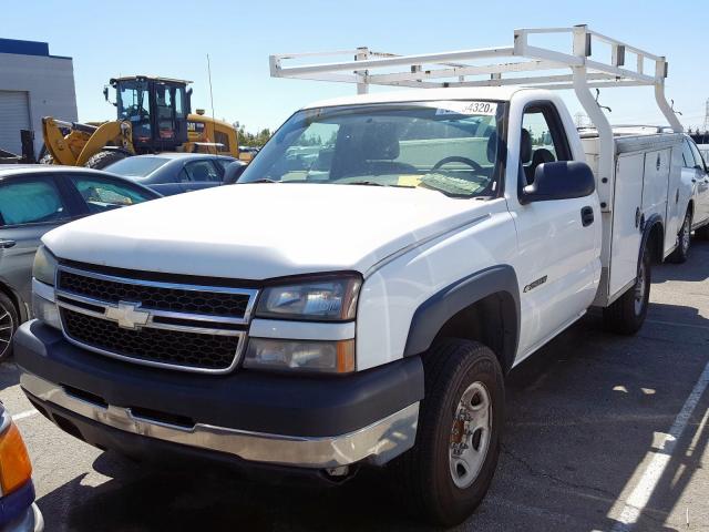 1GBHC24U56E240762 - 2006 CHEVROLET SILVERADO C2500 HEAVY DUTY  photo 2