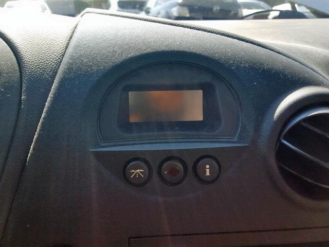 2G2WP522441327923 - 2004 PONTIAC GRAND PRIX SILVER photo 8