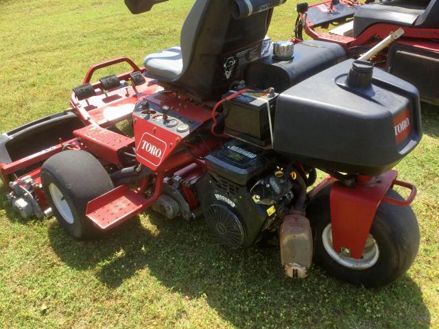 250000349 - 2010 TORO 3100 MOWER RED photo 2