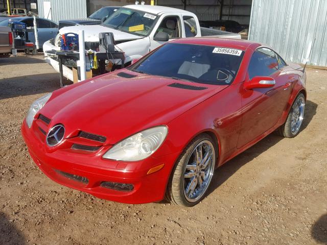 WDBWK56F36F108453 - 2006 MERCEDES-BENZ SLK 350 RED photo 2