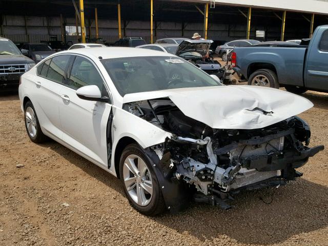 W04GL6SX9J1088992 - 2018 BUICK REGAL PREF WHITE photo 1